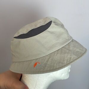 Lowe Alpine Safari Hat Notch Back Bucket Hat size M Tan Khaki